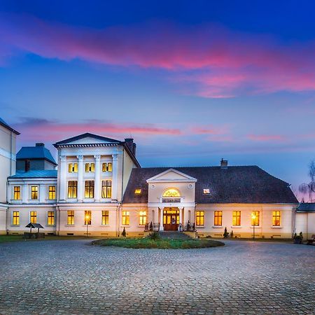 Palac Jablonowo Bed and Breakfast Ujście Εξωτερικό φωτογραφία