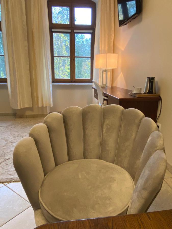 Palac Jablonowo Bed and Breakfast Ujście Εξωτερικό φωτογραφία