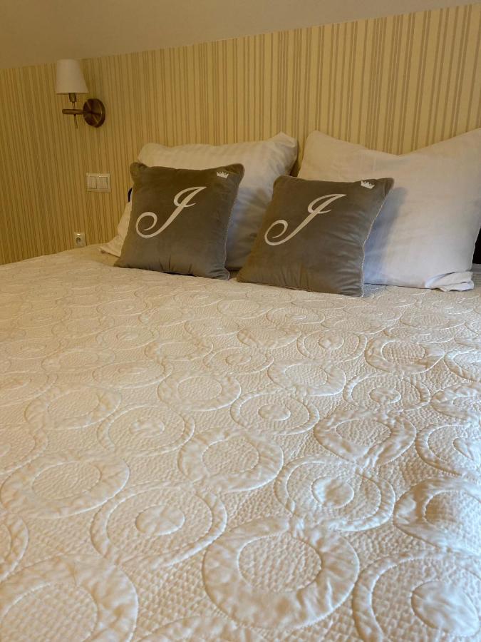 Palac Jablonowo Bed and Breakfast Ujście Εξωτερικό φωτογραφία