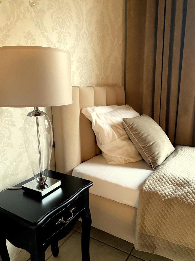 Palac Jablonowo Bed and Breakfast Ujście Εξωτερικό φωτογραφία